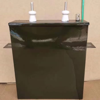 BKMJ電力機(jī)車(chē)專(zhuān)用電容器現(xiàn)場(chǎng)實(shí)物圖